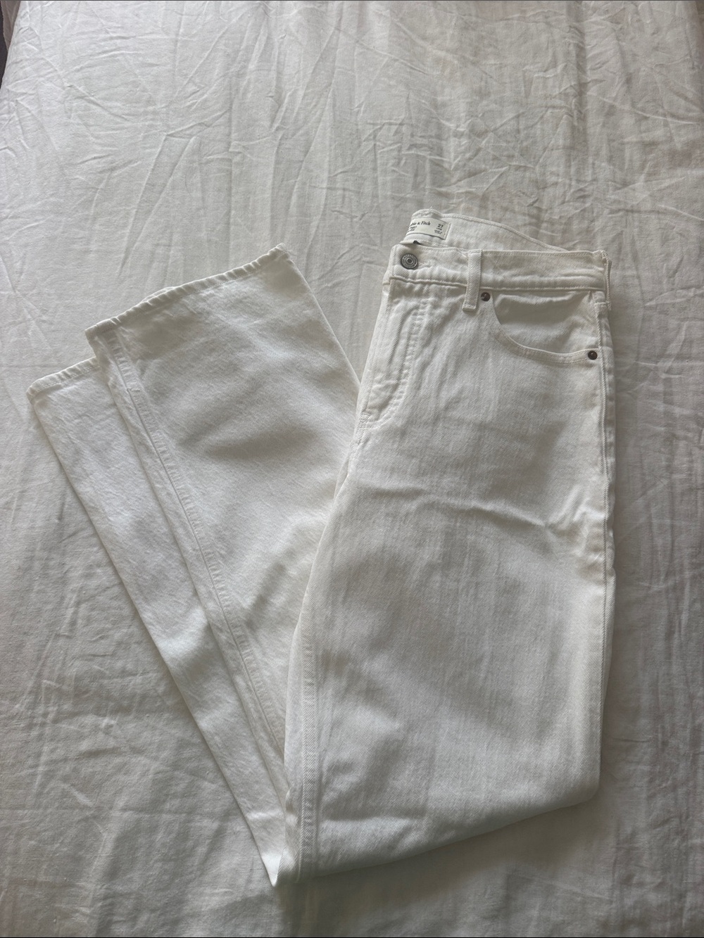 Abercrombie & Fitch White women’s Straight Jeans
